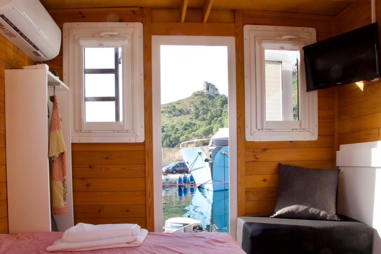 House Boat V Al Poetto 2 Pax Piu' 1 *